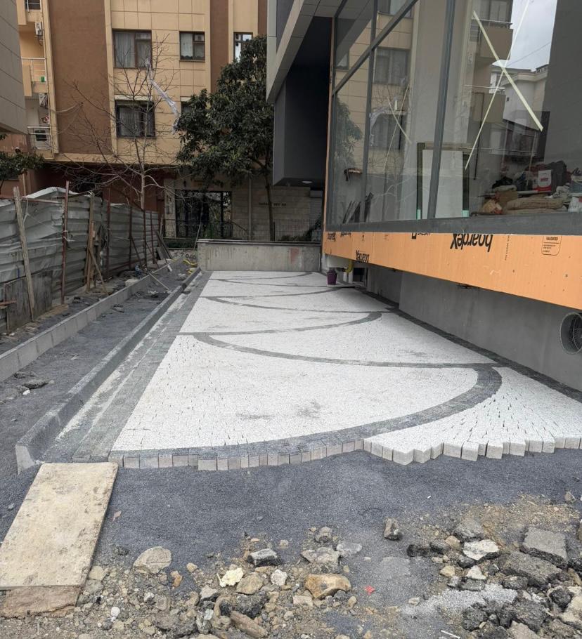 Bina Girişi Begonit Taşı Uygulaması